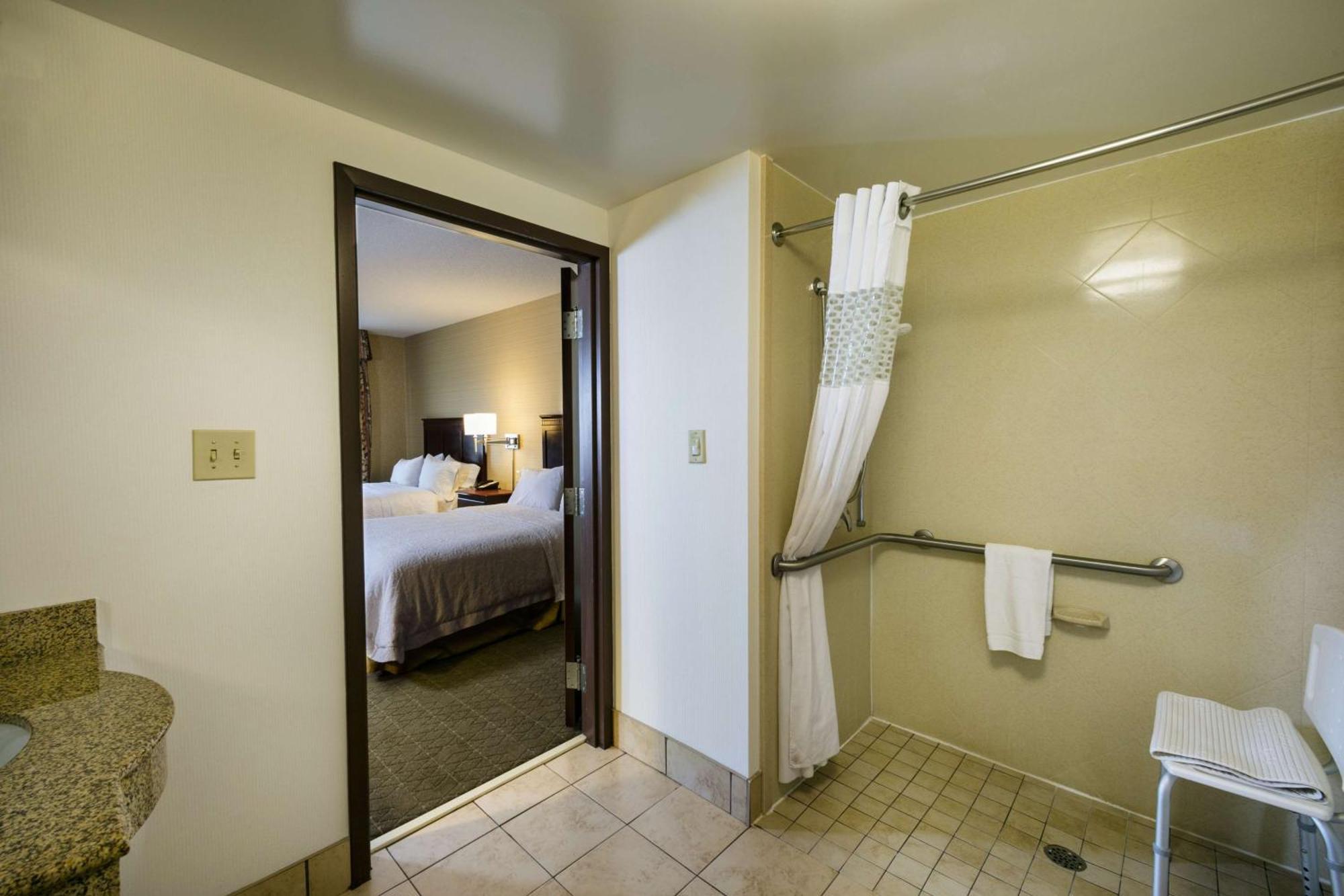 Hampton Inn & Suites Toledo-Perrysburg Rossford Esterno foto