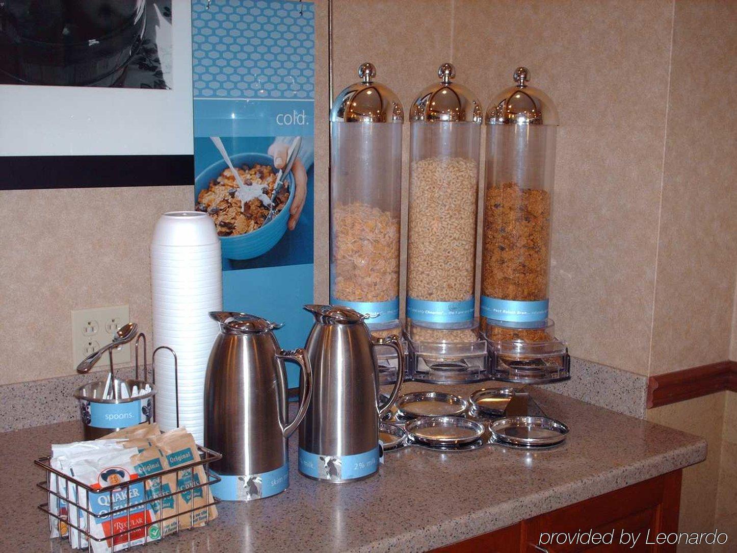 Hampton Inn & Suites Toledo-Perrysburg Rossford Ristorante foto